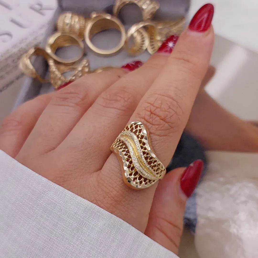 انگشتر طلاروس