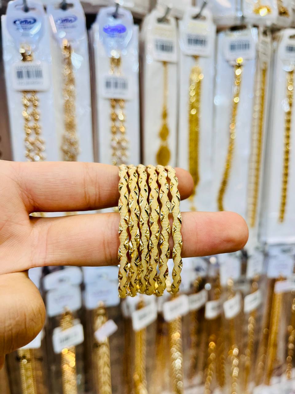 النگوطلاروس