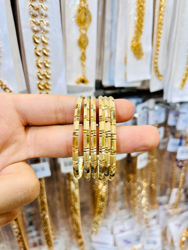 النگوطلاروس