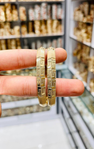 النگوطلاروس دوعددی